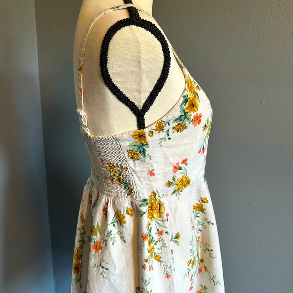 OLD NAVY CAMI FLOWERED DRESS. Size Medium. - Picture 5 of 6